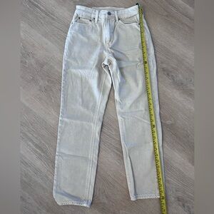American Eagle Mom Straight Jean 2